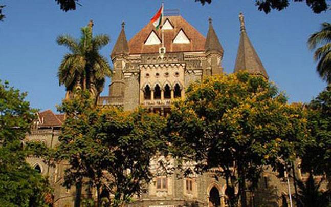 bombayhighcourtslamsmaharashtradoctorsfornotresumingdutiessaystheyarenotfittobeinprofession